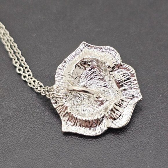 Red Rose Flower Pendant with a Heart Center‎ (NWOT) - Picture 4 of 6